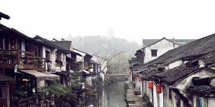 连接正负极